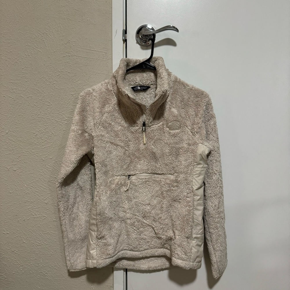The North Face 1/4 zip pullover